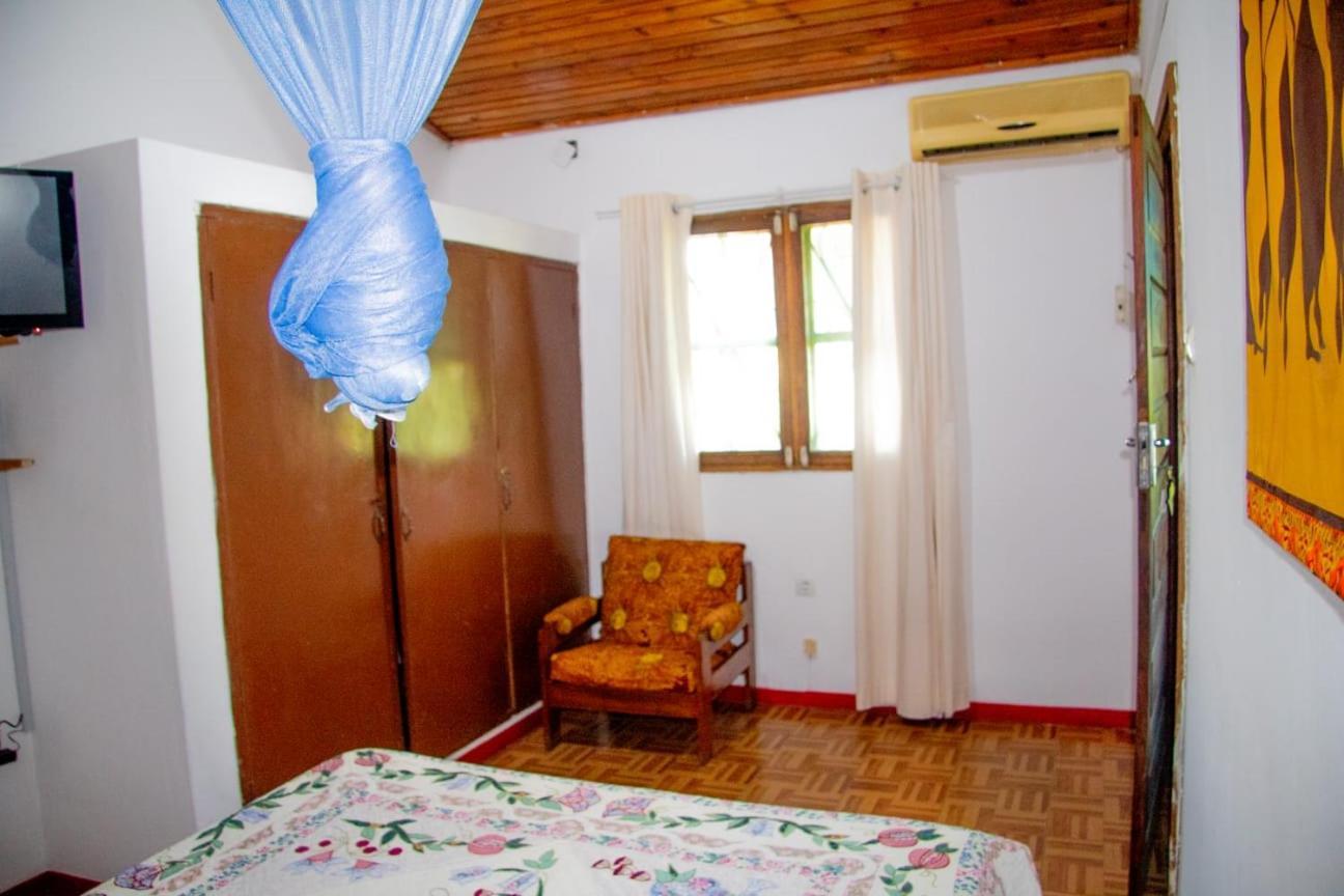 Hostel Pensao Ya Mute Chimoio Exteriör bild